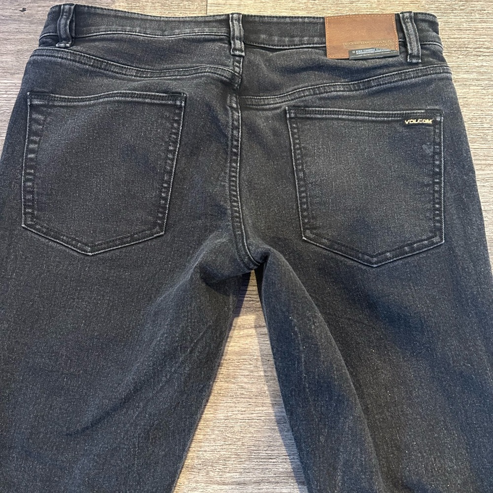 faded black volcom jeans y2k 32x32